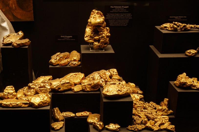 gold nuggets in gem and mineral hall