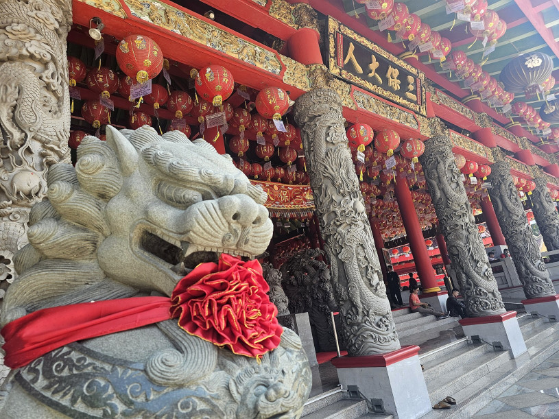 Guardian lions at temple in Semarang, Indonesia.